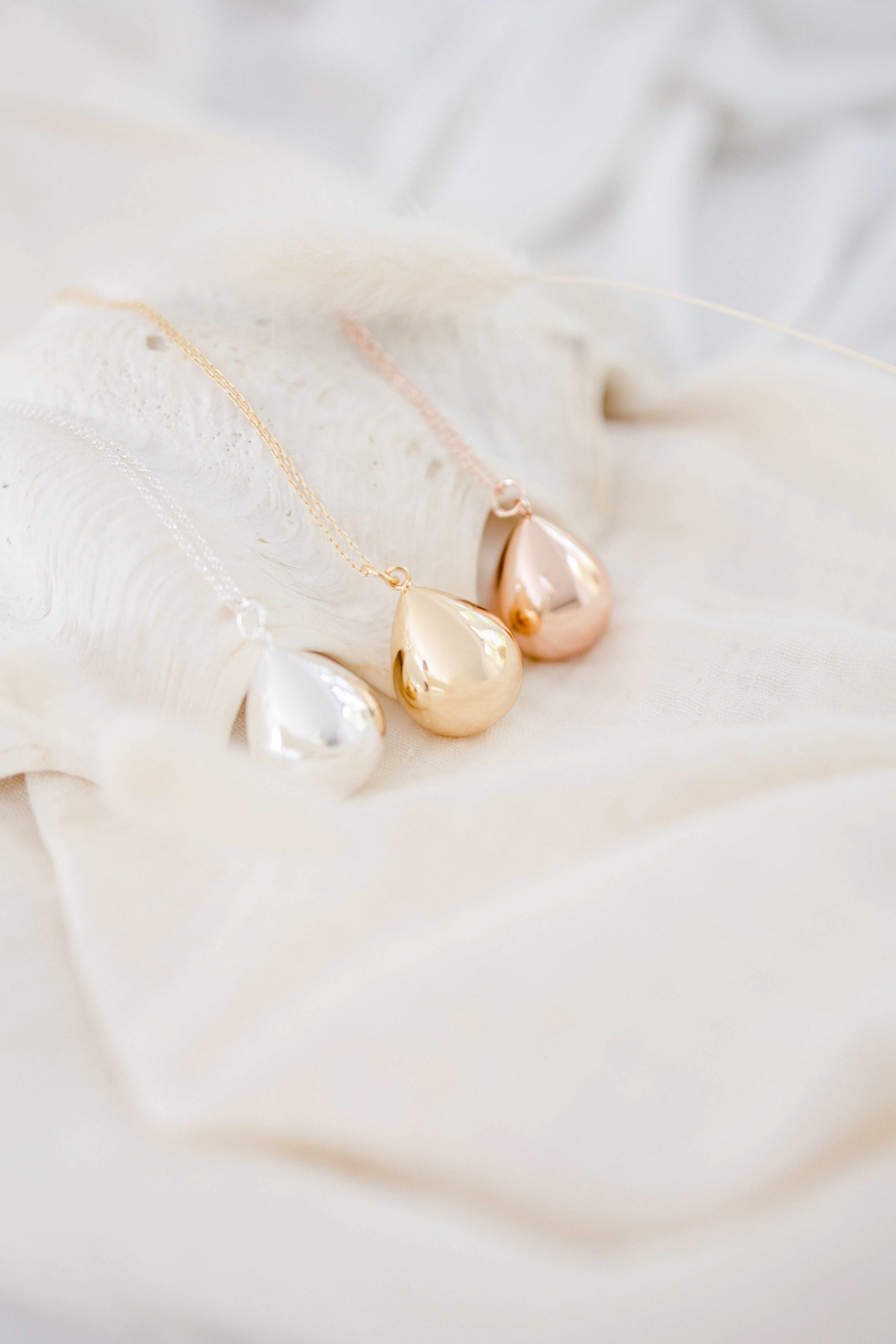 rose perle fabrication de bijoux gemme gris